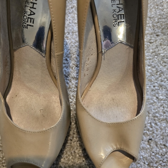 Michael Kors Women's Tan Peep-Toe Heels - Picture 3 of 14